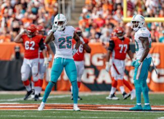 CB Xavien Howard (25) with the Miami Dolphins in 2018