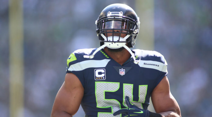 Seahawks Suffer 10-13 Loss to Saints Bobby Wagner with the Seahawks in 2018