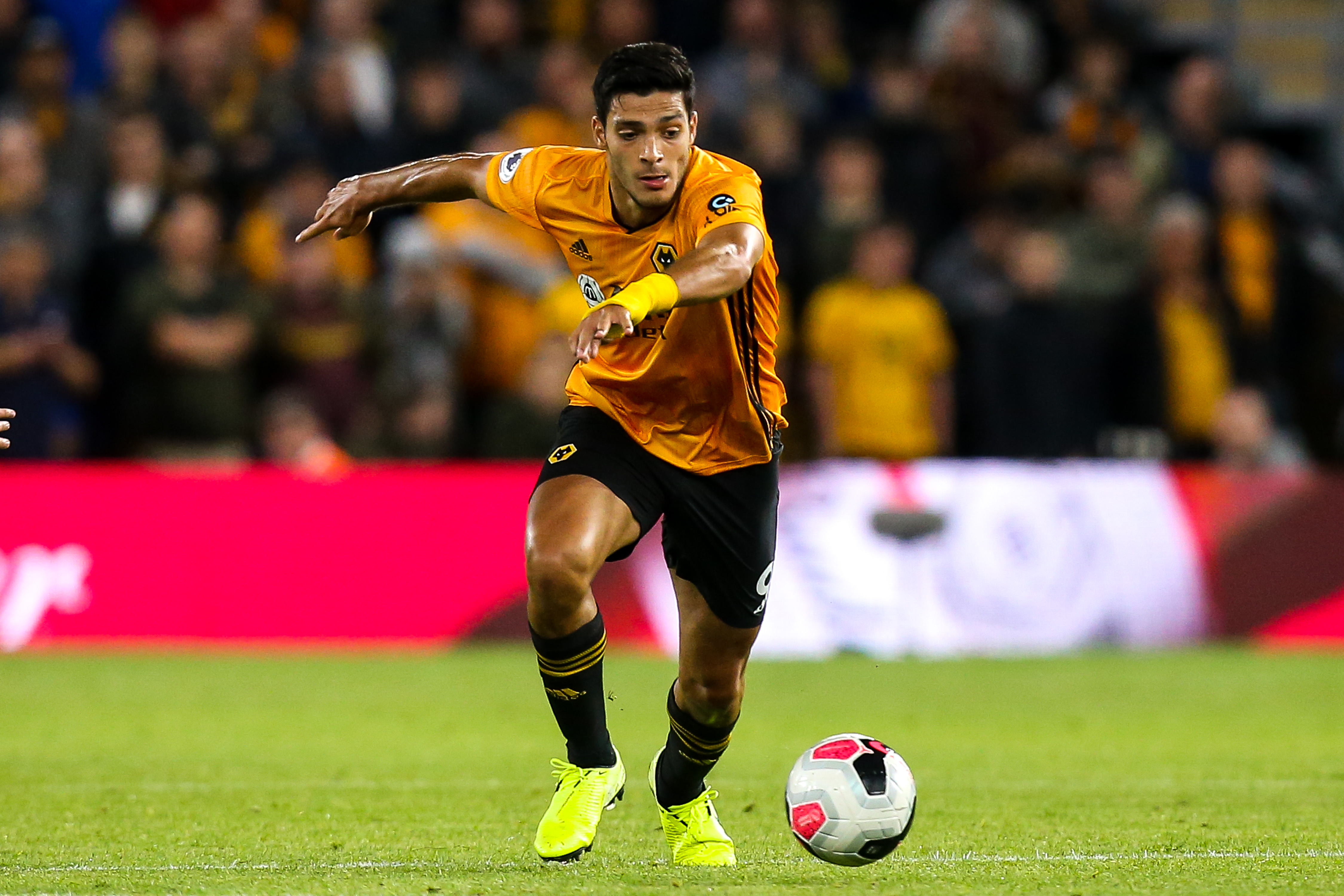 Mexico Boss backs Raul Jimenez to Move to Manchester United 
