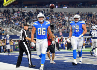 Los Angeles Chargers tight end Hunter Henry (86)