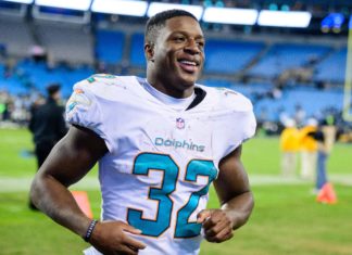 Kenyan Drake with the Dolphins in 2017