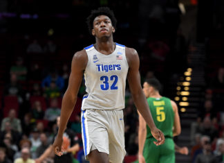 James Wiseman (32) with the Memphis Tigers.