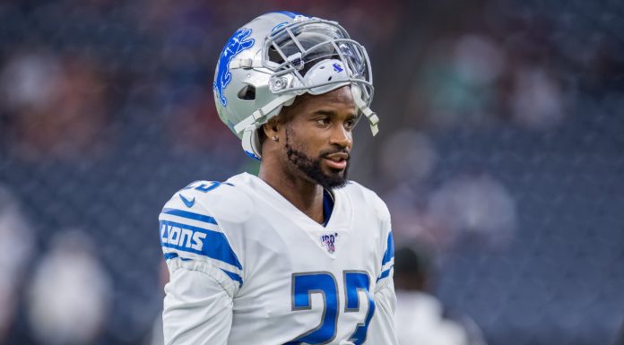 Eagles Pro Bowl CB Darius Slay Undergoes Knee Surgery, Expected to Return in 2023 Darius Slay with Lions in 2019.