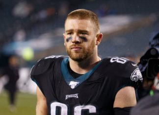 Zach Ertz with the Eagles in December 2019