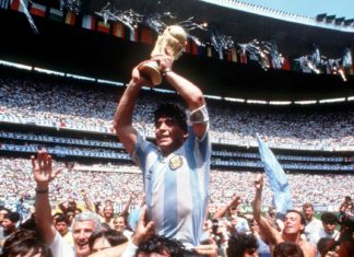 Diego Maradona celebrates victory of Argentina at 1986 world cup