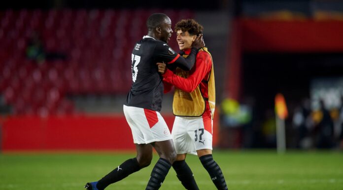 Richard Ledezma with PSV in 2020.
