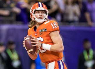 Trevor Lawrence with Clemson in 2020.