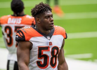 Carl Lawson with the Bengals