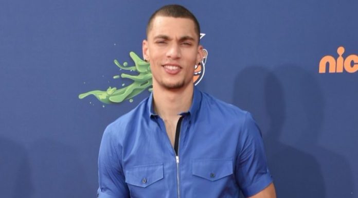 Zach LaVine at the Nickelodeon Kids' Choice Sports Awards in 2015