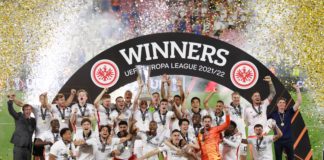 Eintracht Frankfurt players celebrating their Europa League win in May 2022