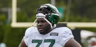 Mekhi Becton during practice with the Jets