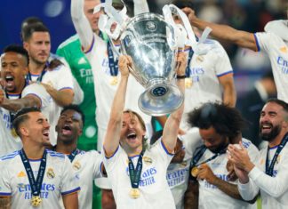Luka Modric of Real Madrid with the UEFA Champions League 2021-2022