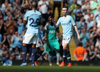 Phil Foden playing for Manchester City in 2019