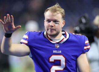 Buffalo Bills place kicker Tyler Bass in 2022