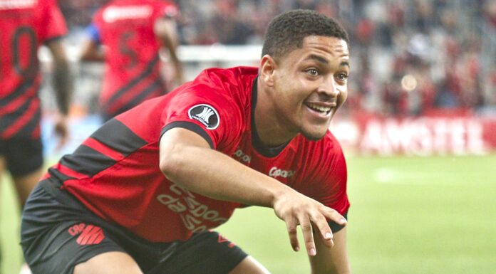Barcelona Completes Transfer of Brazilian Starlet Vitor Roque Vitor Roque celebrates his goal in the match against Atletico MG for the Libertadores Cup in April 2023