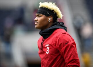 Mykal Walker with the Atlanta Falcons in 2021