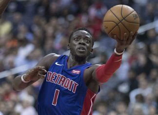 Reggie Jackson with the Detroit Pistons in 2017