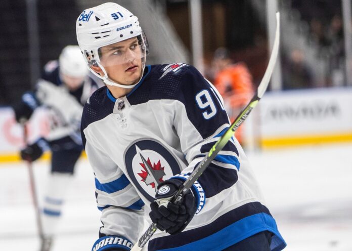 Winnipeg Jets' Cole Perfetti in October 2021
